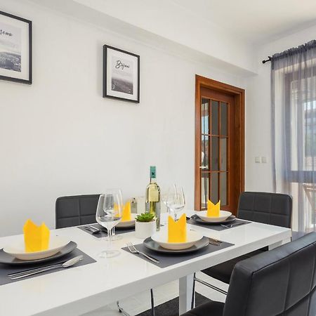 Laveruda Apartment With Balcony And Free Parking Pola Esterno foto