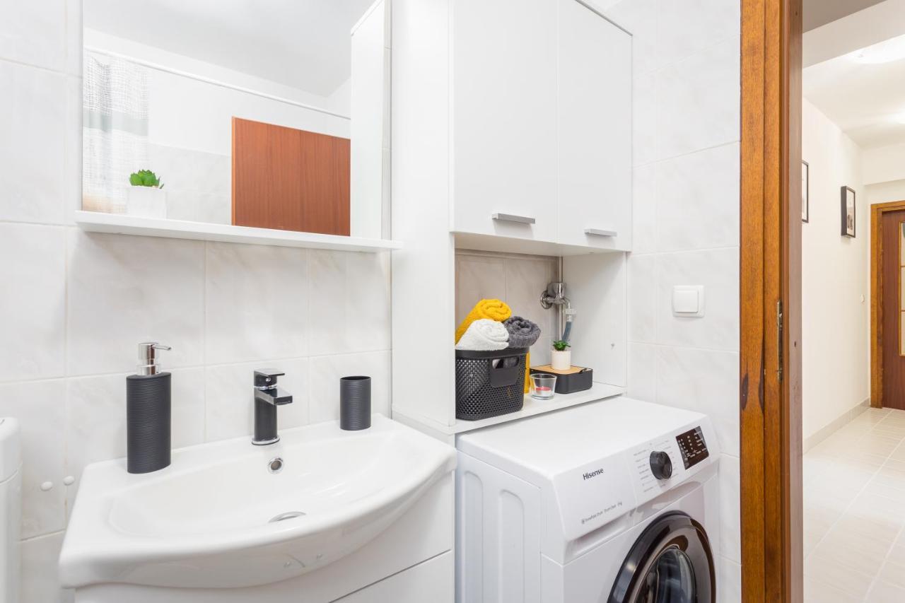 Laveruda Apartment With Balcony And Free Parking Pola Esterno foto